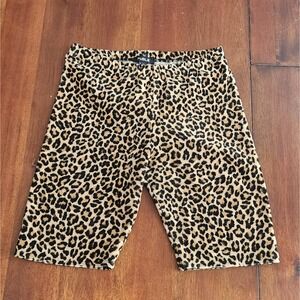 PUBLIK Women's Leopard Print Bike‎ Shorts Size Medium